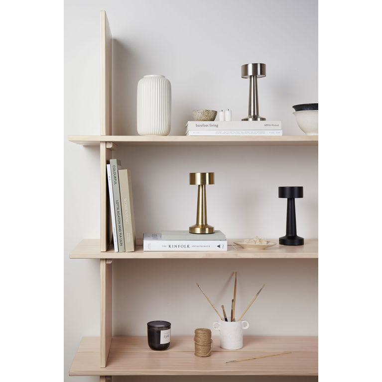 Maris RCS återvunnen ABS bordslampa